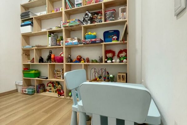 Sala de terapia para niños de Eureka Psicología